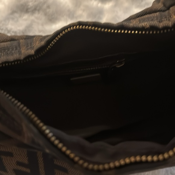 Shoulder Bag - Picture 4 of 9